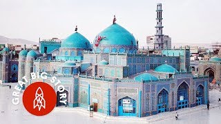 Afghanistan’s Blue Mosque Is Surrounded by White Doves