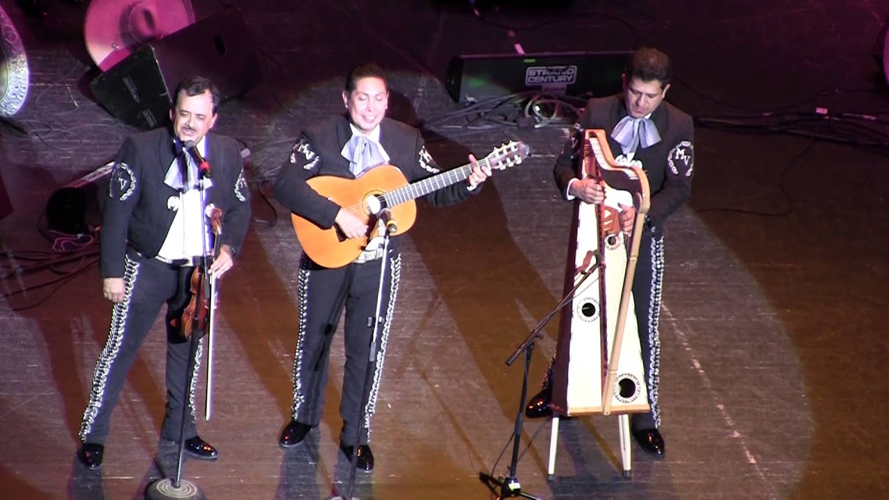 2012 Mariachi Vargas San Antonio Concert - Track 7 - YouTube