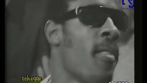 young Stevie Wonder plays drums, piano, harmonica / LONG version: 4 min.  1970 - Italy