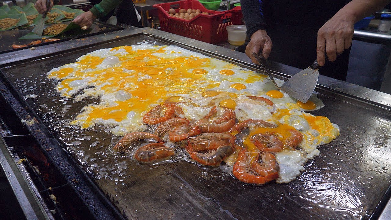 Гигантский жареный рис с яйцом! Огромные блюда из жареного риса в юго-восточной Азии.