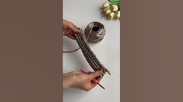 For those who want to crochet a simple yet different bag – this is the pyramid bag.