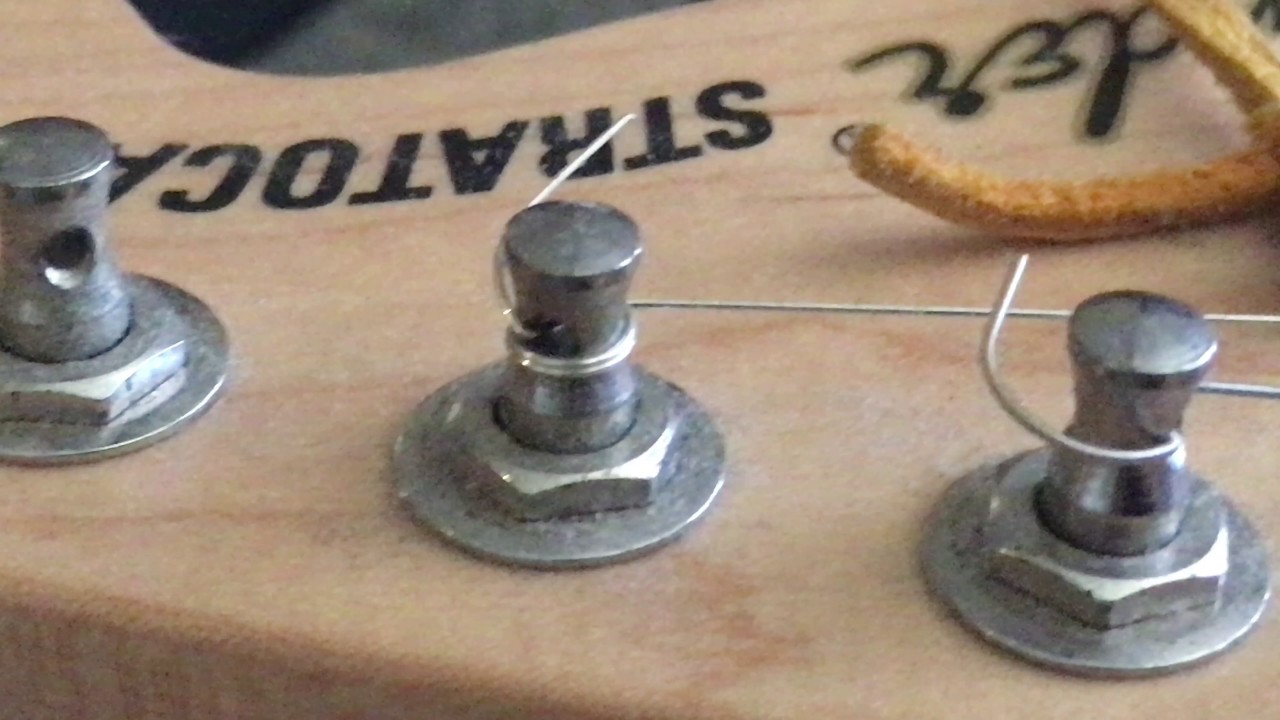 Changing guitar strings Best tutorial ever. YouTube