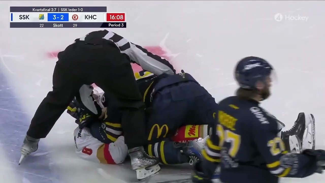 Södertälje SK - Kalmar HC | Henrik Eriksson  ”Hank The Tank” tacklar A.J. Vanderbeck