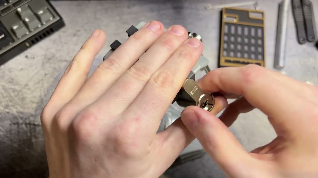 [4] - ABUS C83 Pick and Gut