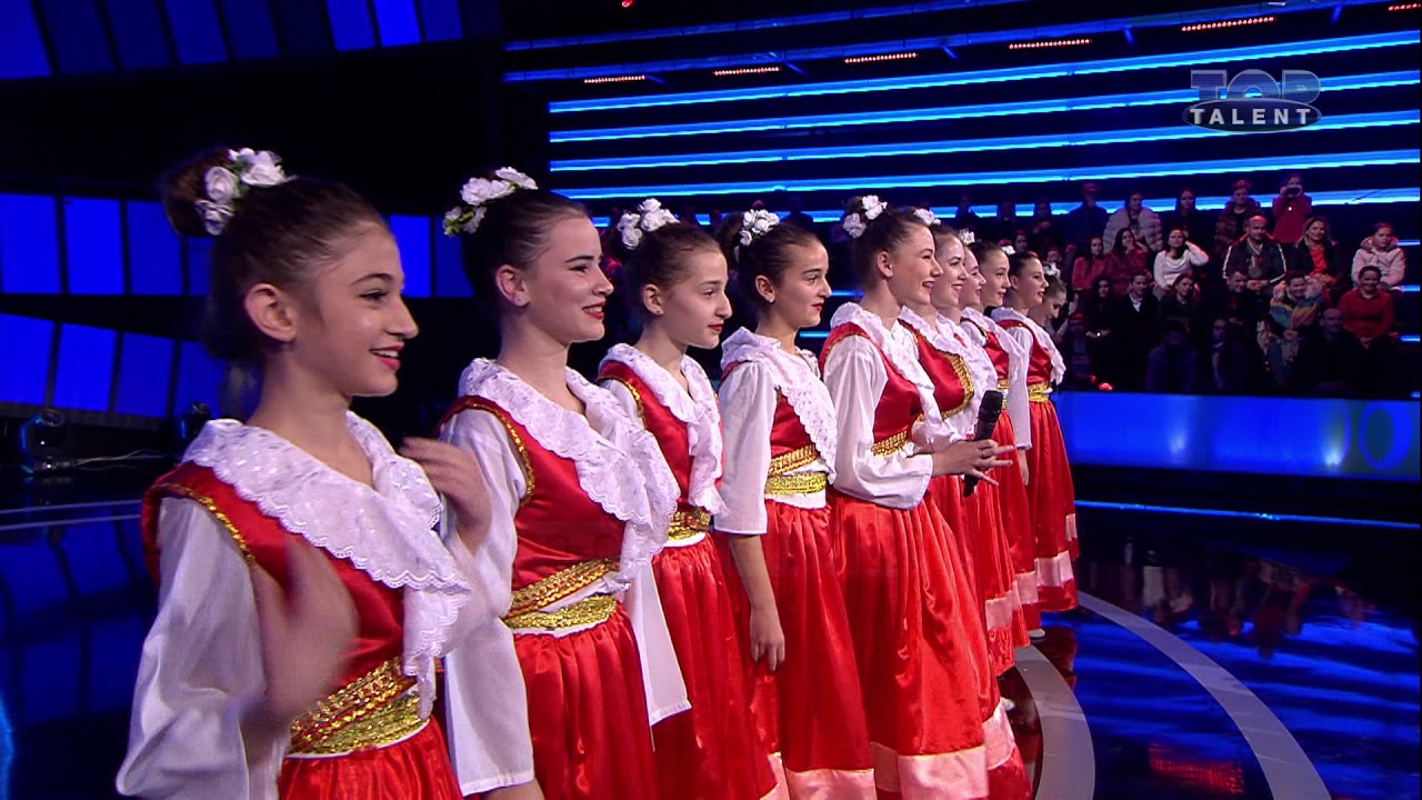 Valle arbëreshe intepretuar nga grupi Shqiponjat