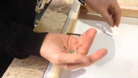 How to hang your canvas