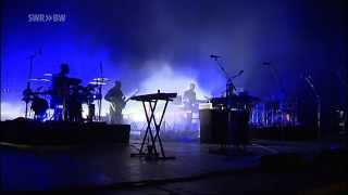 Massive Attack - United Snakes @ Southside Festival 2010 (LIVE)