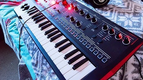 Roland JD XI layering tracks - with Interactive Chord function