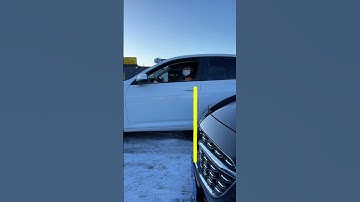 Learn this trick and you won’t scratch other people’s cars!#driving #tips #howto #skills #car