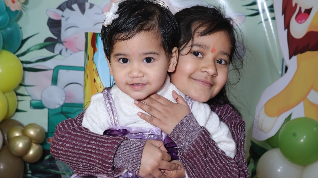 Family, Friends, Cake, Dance bs aise Celebrate kiya humne PAAVANI ka Birthday 🎂