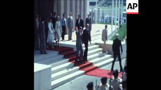 SYND 17 6 76 PRESIDENT HAFEZ AL ASSAD OF SYRIA ARRIVES TO PARIS FOR A VISIT