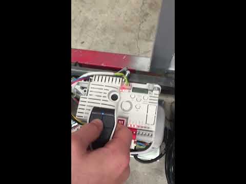 How to set the remote for the Key Automation Sliding Gate Motor