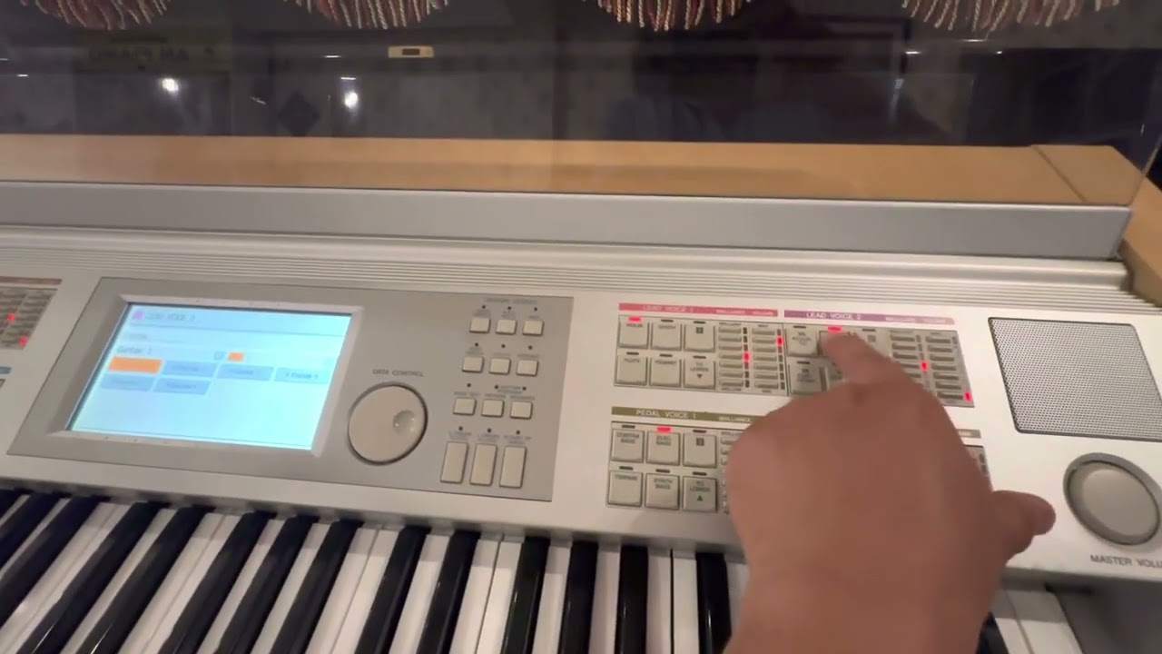 Phân biệt đàn Electone ELS-01 và ELS-01C