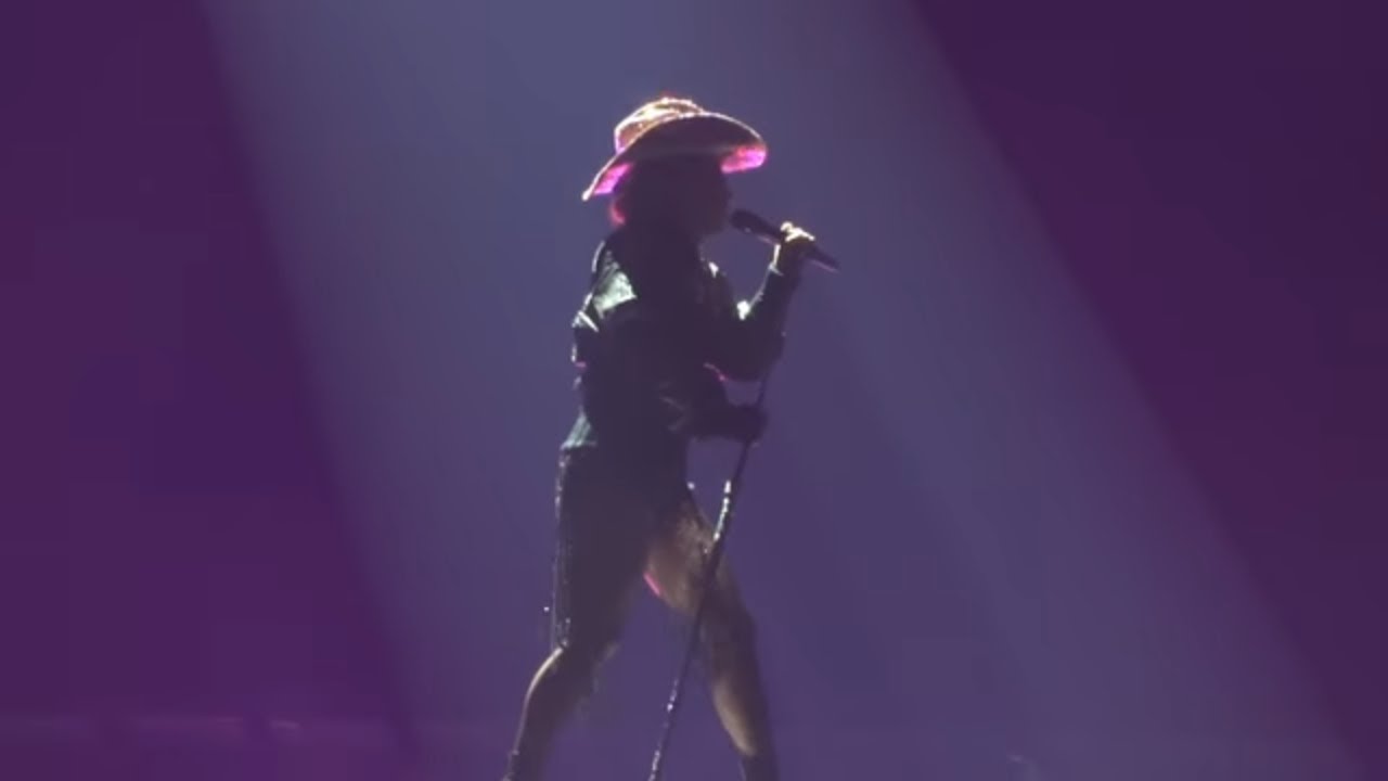 Lady Gaga - Diamond Heart & A-Yo LIVE - Joanne World Tour - Pittsburgh PPG Paints Arena - 11/20/17