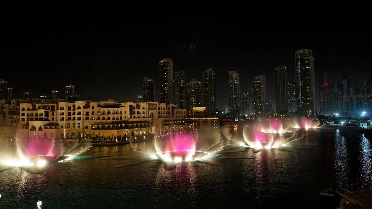 The musical fountain show। Dubai mall। Aa baly habibi ! Elissa. اا بالي