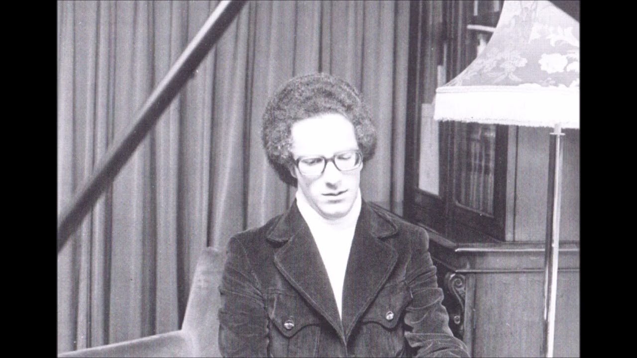 Terence Judd plays Haydn 33rd Piano Sonata in C minor, Hob. XVI:20, op. 30-6 (1976)