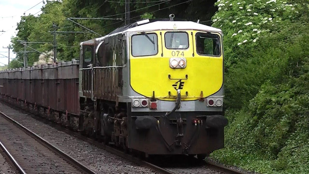 IE Class 071 Locomotive (074) on Tara Mines - Portmarnock Station