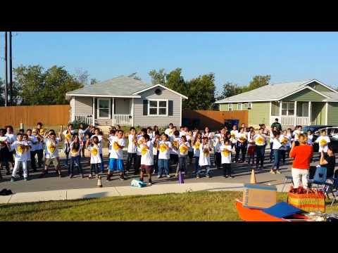 Medio Creek Elementary School Performs "Thriller"