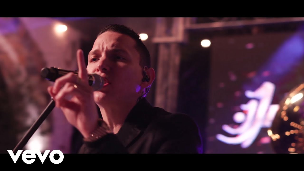 Javier Rosas Y Su Artillería Pesada - No Gasten Su Saliva (En Vivo)