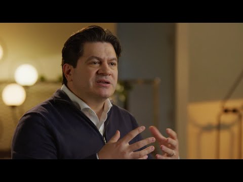 How Cristi Măcelaru 's Life Parallels Antonín Dvořák's Journey