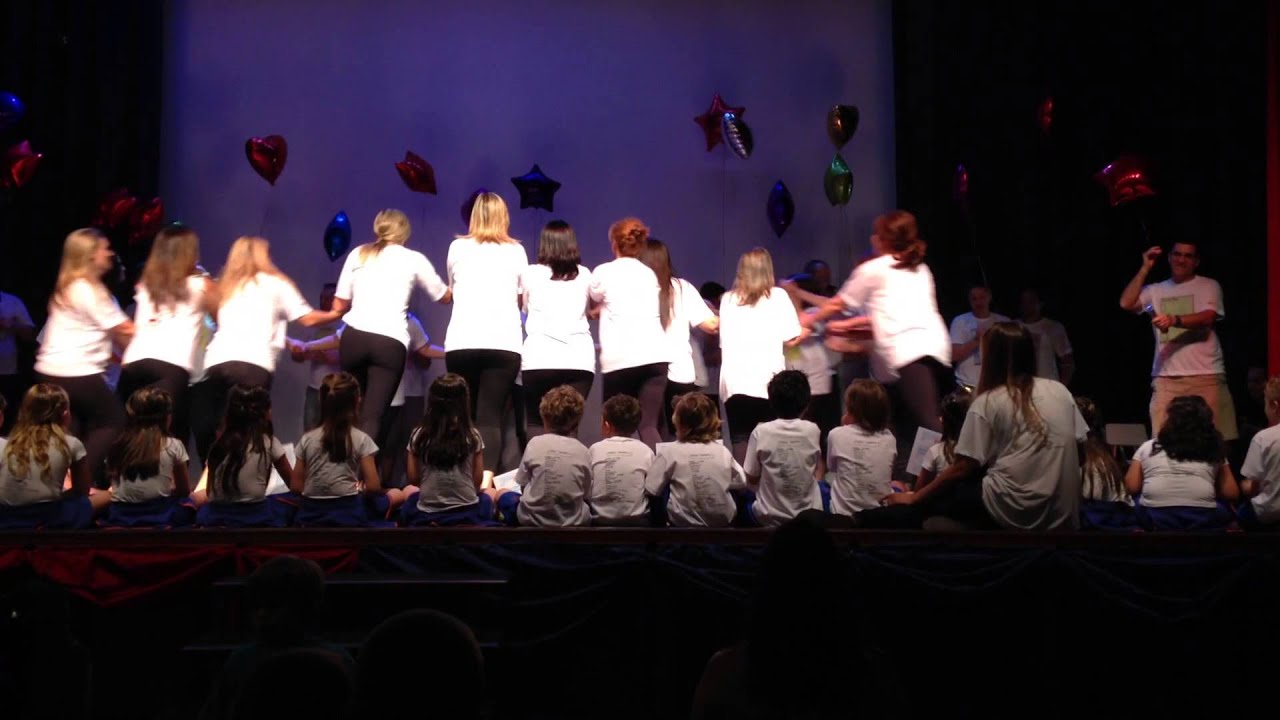 Homenagem dos pais dos alunos do Infantil 3 da Escola Polo Infantil.