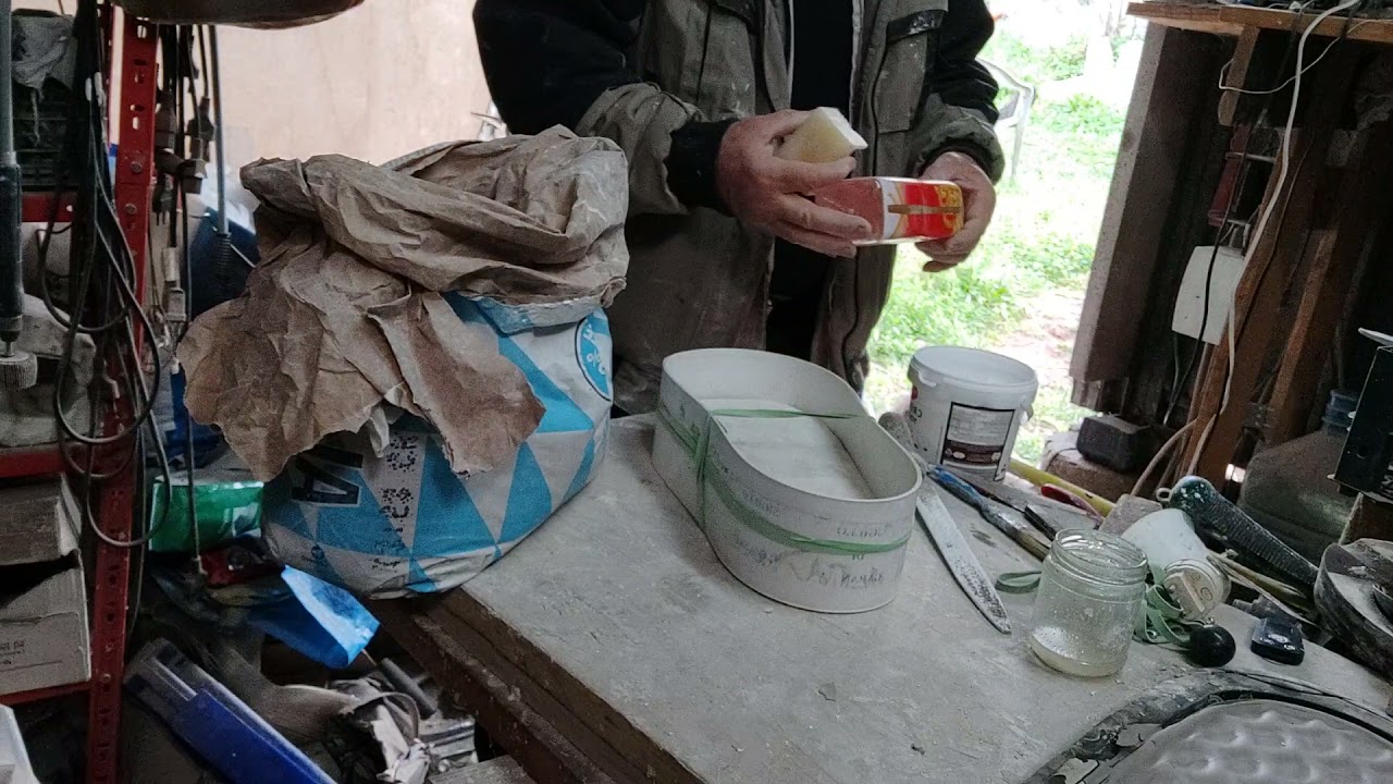 baffonino artista                                preparazione del distaccante per stampo  in gesso