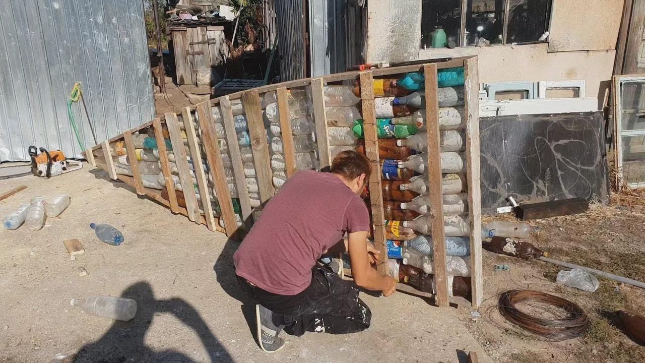 Construímos um barco com garrafas e fomos pescar!