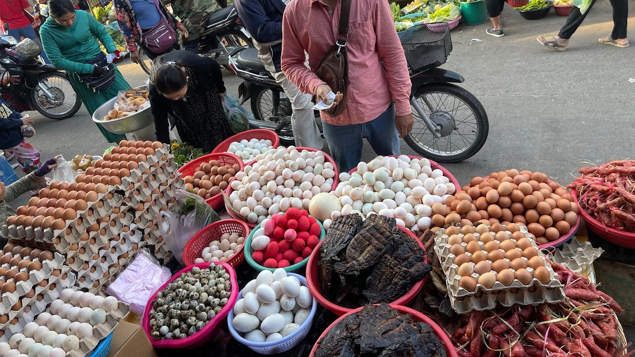 Cambodian Tour In Market Early Morning Fish Market In Poi pet City