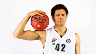 Michael Carrera block on Kyle Hines