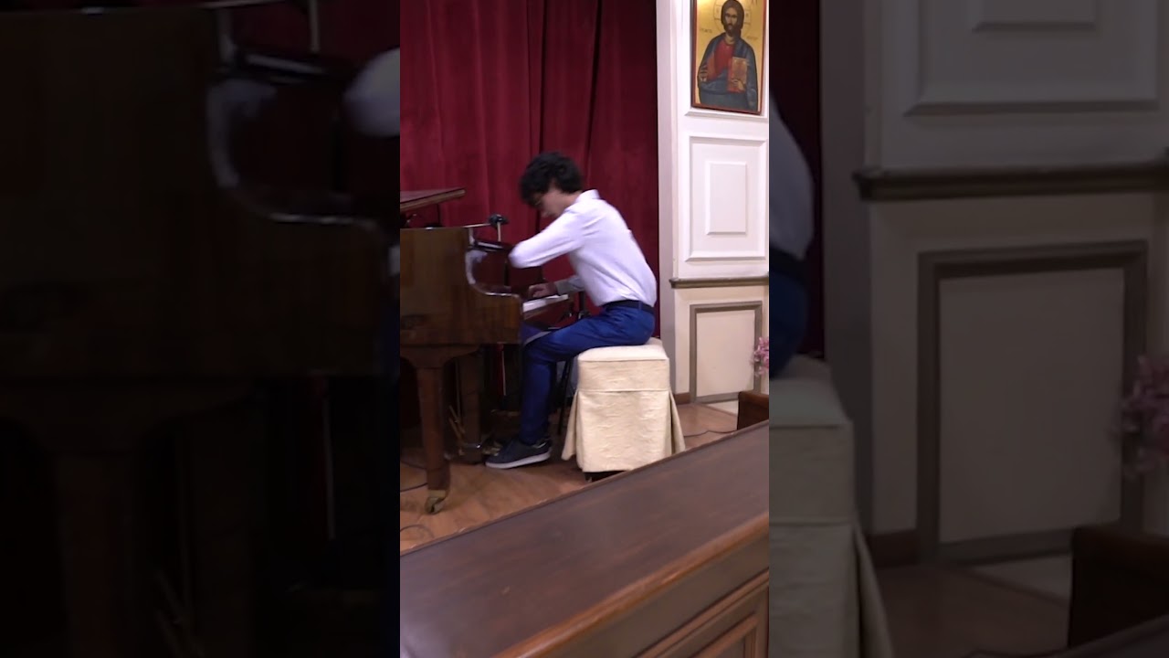 Karl Plays the Piano with his Elbows 😨