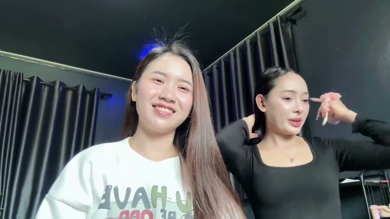 #แก้มบุ๋ม #น้องตินา บุกเรือนหอหนุ่มไทย🇹🇭เอาไว้แต่งเมยอนาคตอยากมีเรือนหอแบบเค้าบ้าง☺️#ทีมงานบ้านนา