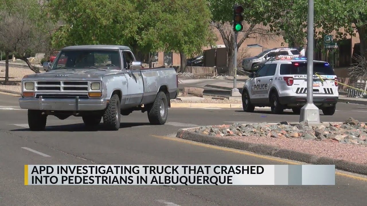 2 pedestrians involved in northeast Albuquerque vehicle crash