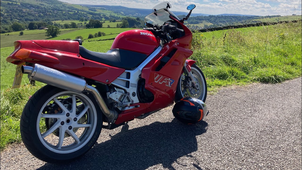 Honda VFR 750 RC36 power run - YouTube