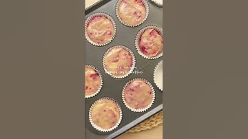 ✨ Bakery-Style Lemon & Raspberry Muffins ✨