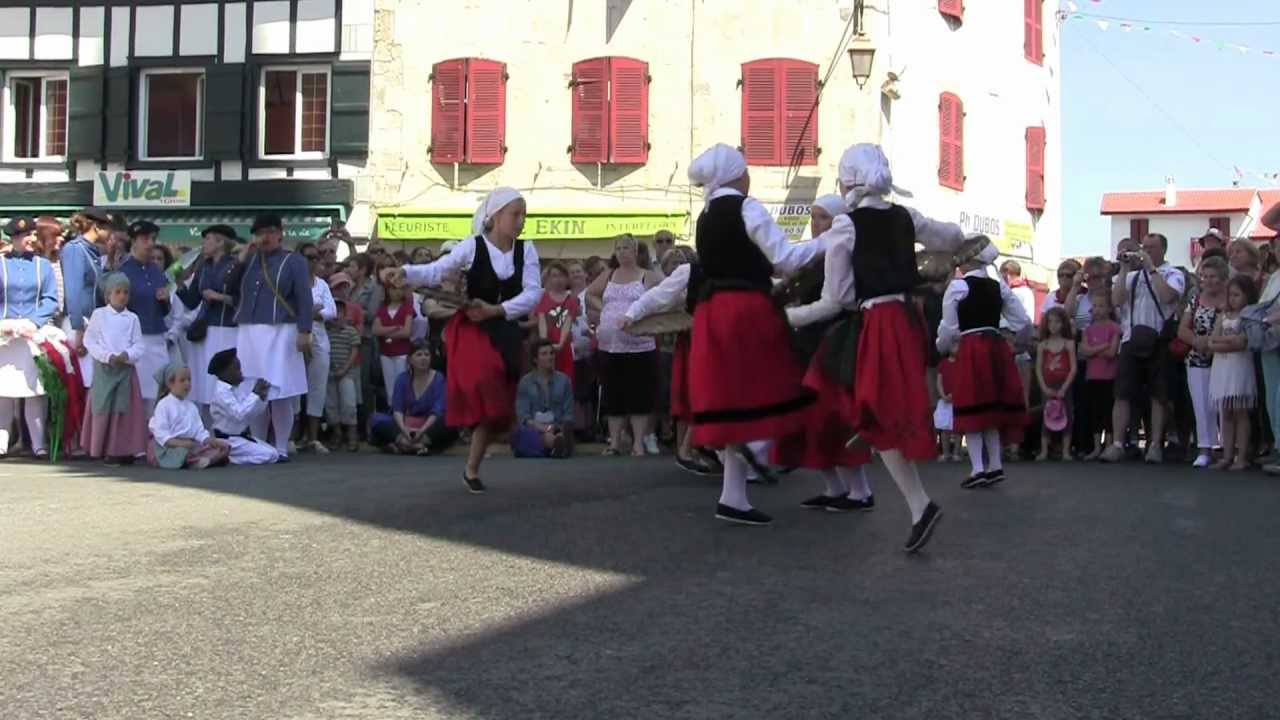 Fêtes d'Hasparren. Danse des kaskarots