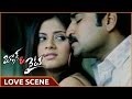 Black and White Movie || Rajeev Kanakala With Sindhu Tolani Superb Love Scene || Shalimarmovies