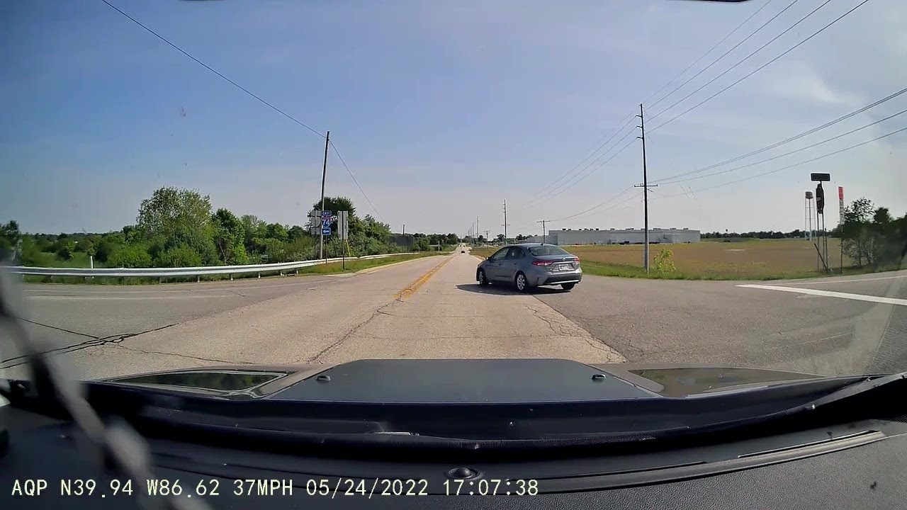 Coworker doesn't stop - Dash Cam Vids