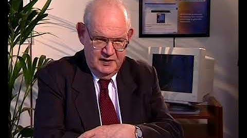 Benoît Mandelbrot - Return to France and disillusionment with mathematics in France (42/144)