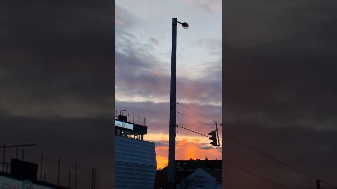 strange lighting column