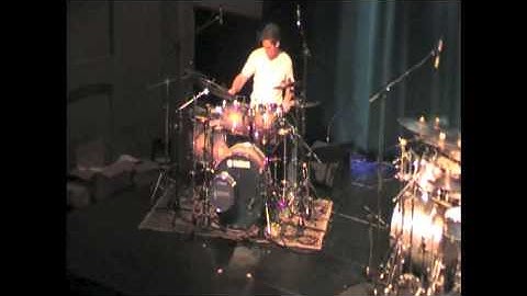 Jacob Hatholt Warming up for Dave Weckl Clinic