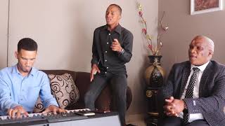 Video thumbnail of "Moet Nie Bang Wees Nie by Chester Fisch"