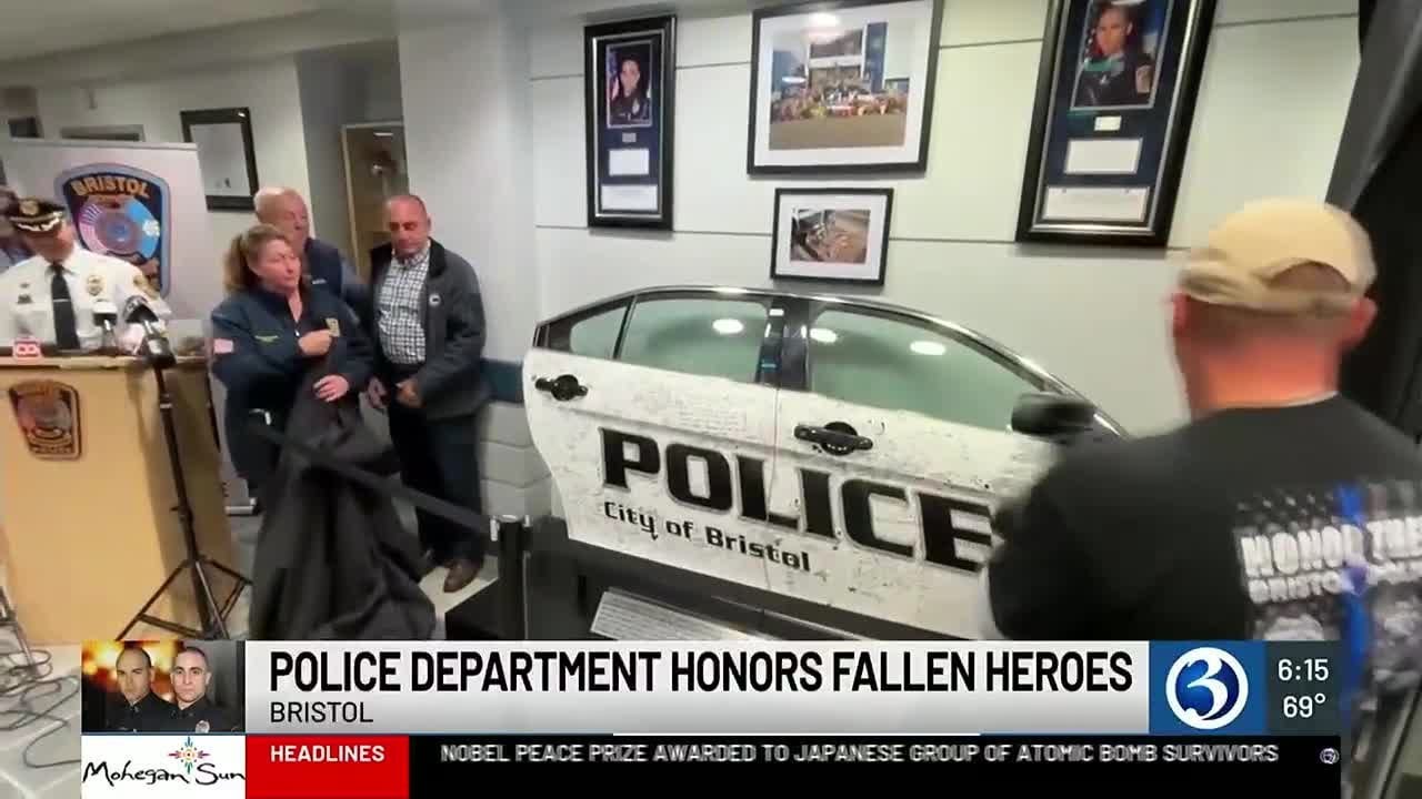 Bristol Police Department Thousands Attend Funeral Of 2 Connecticut