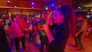 Xs And Os Elle King By Vinyl Tap Ny Back Road Brewing Co.