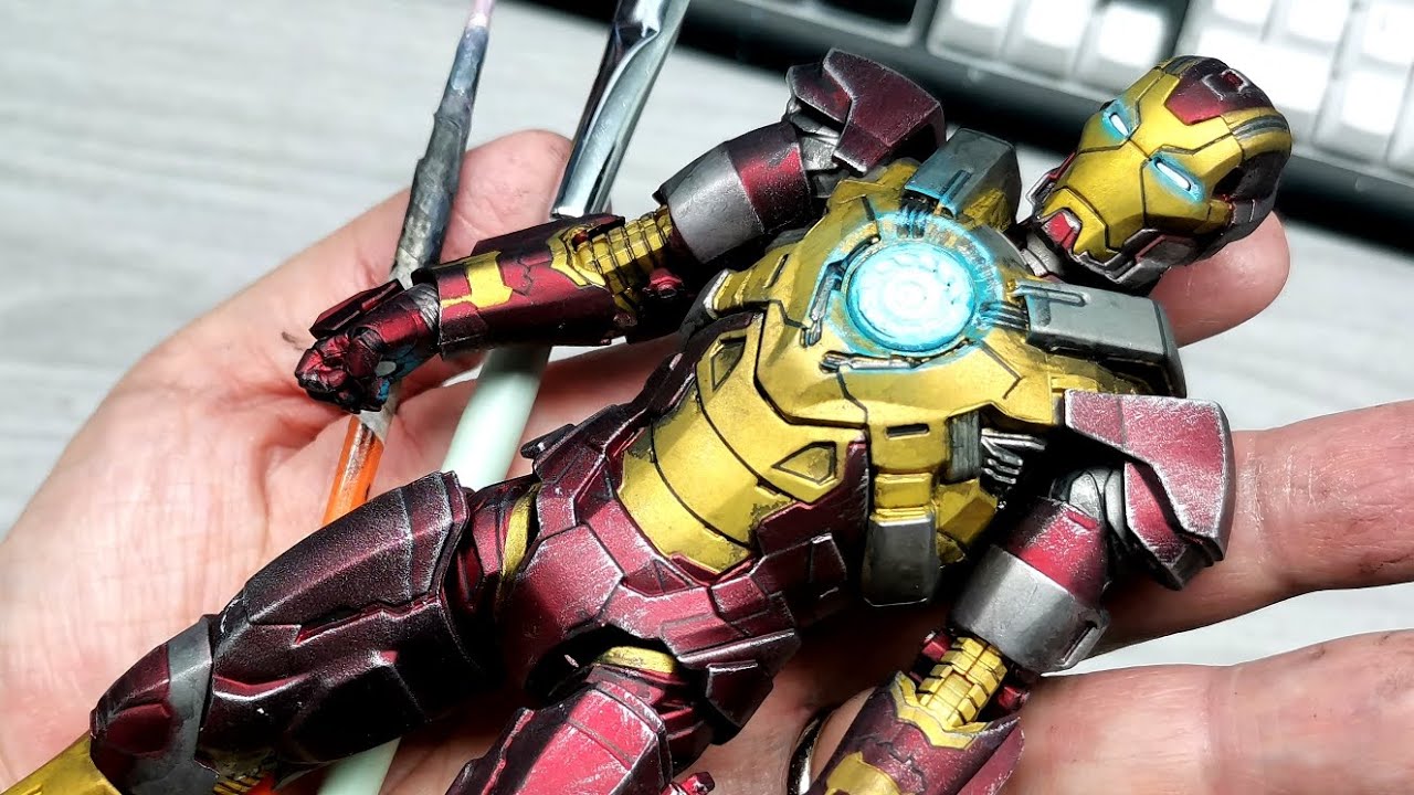 How to custom paint an Iron Man action figure.MK 17 heartbreaker