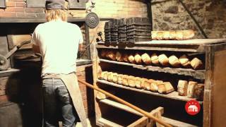 Le Pain Rustique   oldfashioned baker.