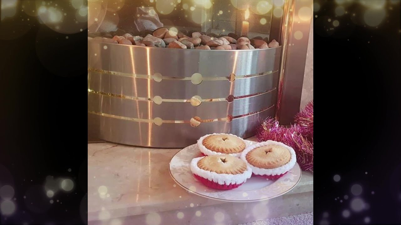 Crochet Christmas Pie Hats! Scrap yarn ideas, quick and easy crochet