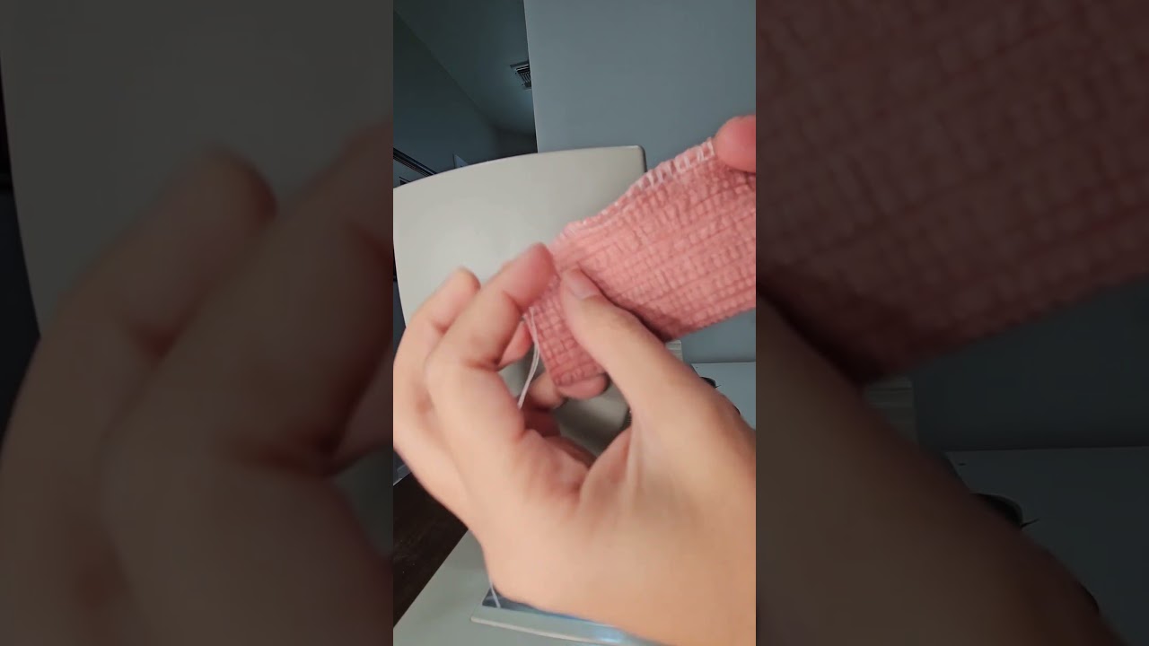 Overcast foot with stretch fabric vs non-stretch fabric 