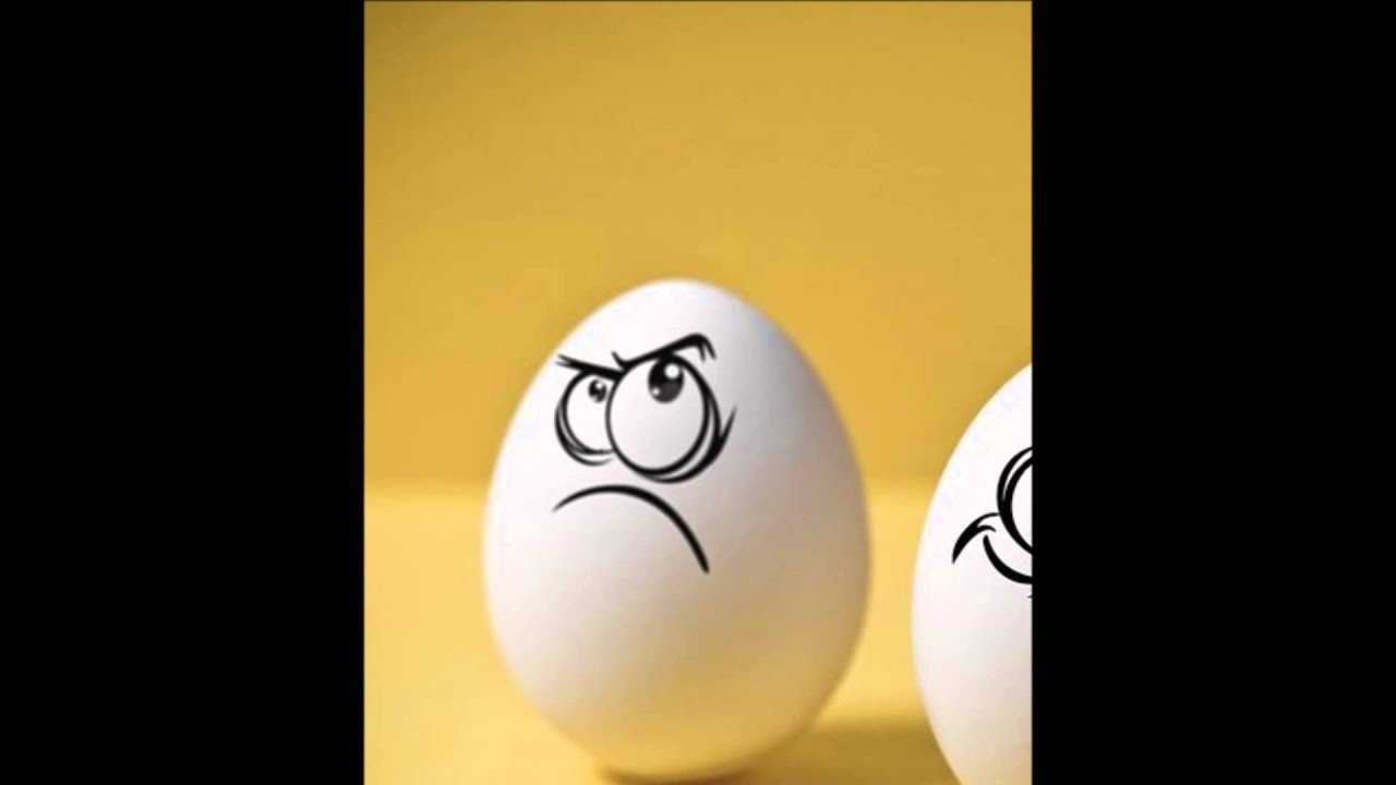 Глупые яйца. Веселые пасхальные яйца. Забавные рожицы на яйцах. Смешные рожицы на пасхальных яйцах. Прикольные яйца.