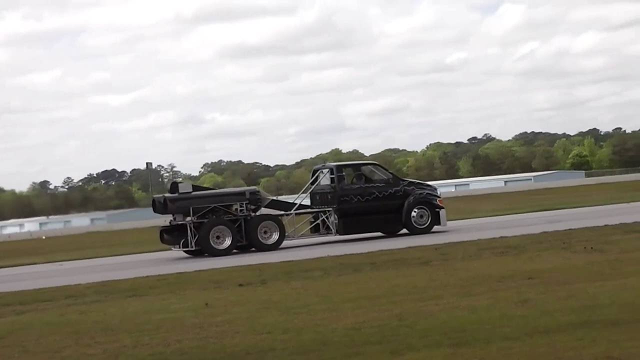 THUNDER IN THE VALLEY AIRSHOW AT THE COLUMBUS METROPOLITAN AIRPORT COLUMBUS,GA.4-16-2016 - YouTube