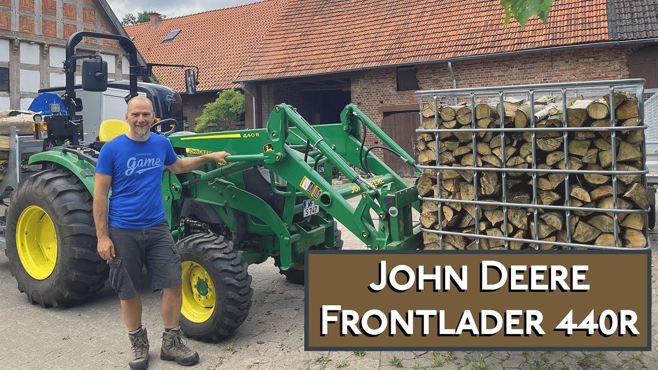 John Deere Frontlader 440R am Kommunaltraktor 4049M mit Zusatzhydraulik und Parallelführung